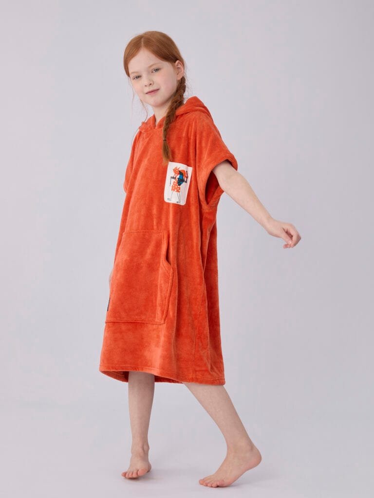 hooded towel vermilion red